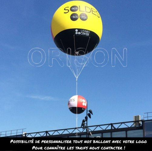 Un ballon publicitaire hélium de 3m sur l'eau